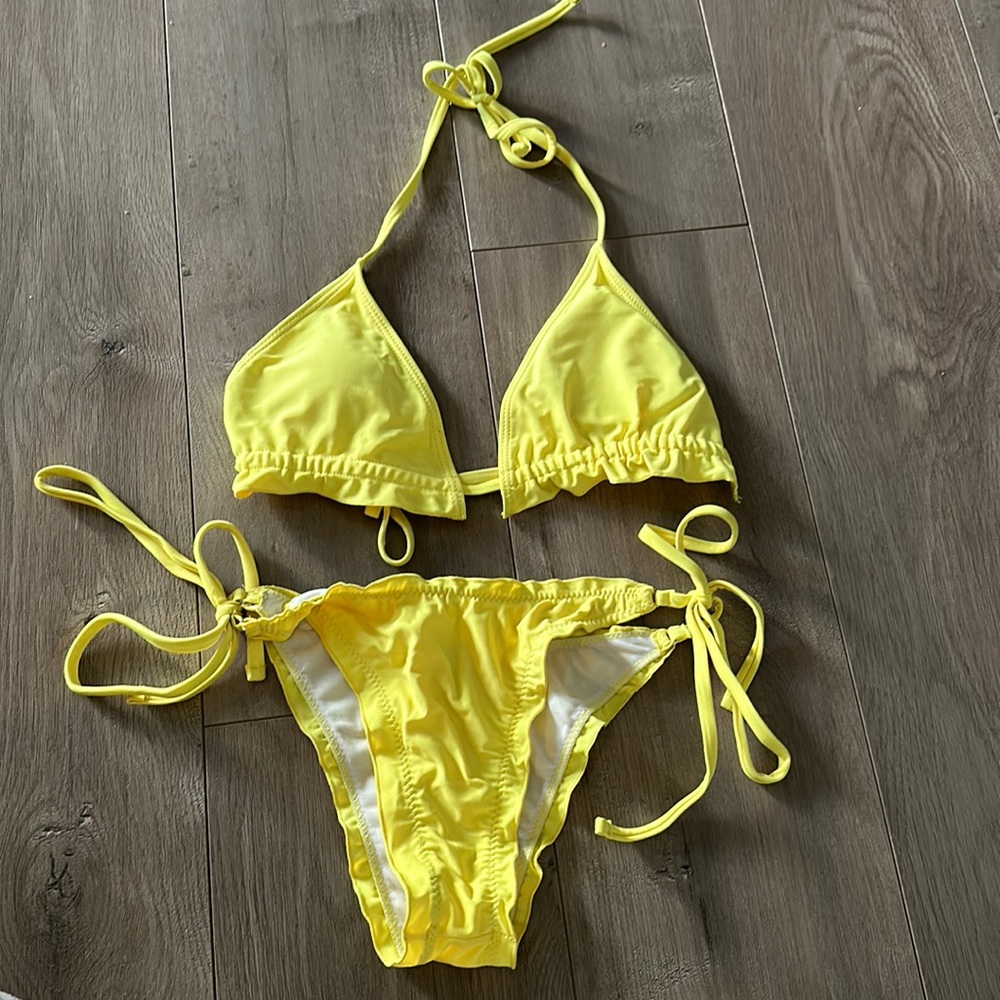 Yellow bikini set - Picture 3 of 5